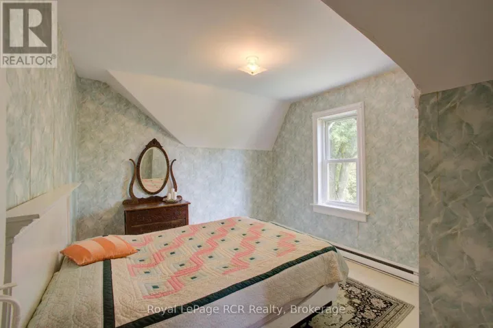 780