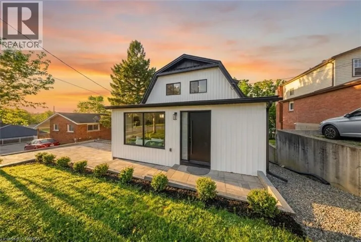 23 ABERDEEN Street, Caledonia, Ontario N3W1C8