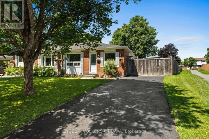51 MORTON DRIVE, Ottawa, Ontario K2L1W9