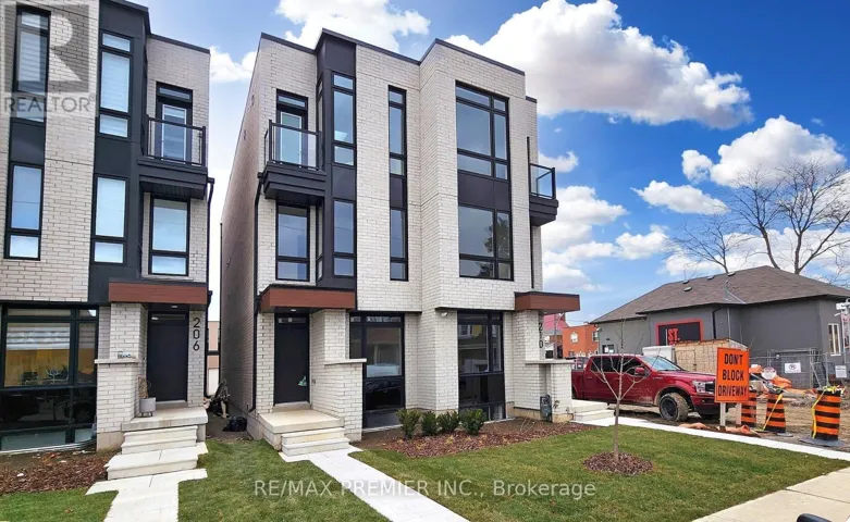 LOWER - 208 MCROBERTS AVENUE W, Toronto (Corso Italia-Davenport), Ontario M6E4P5