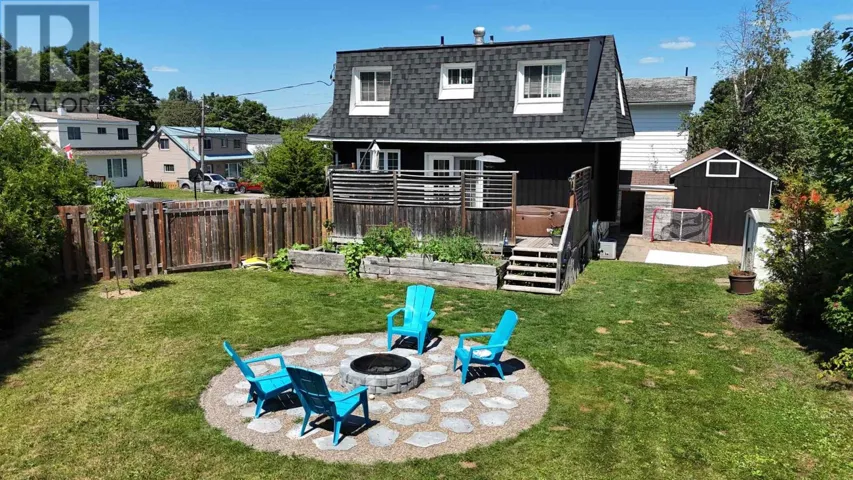 40 Westview CRES, Elliot Lake, Ontario P5A2B2