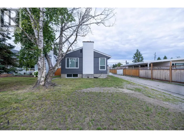 242 S LYON STREET, Prince George, British Columbia V2M3K8