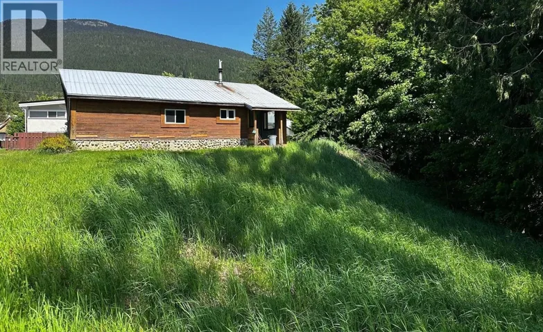 504 Needham Drive, Revelstoke, British Columbia V0E2S0