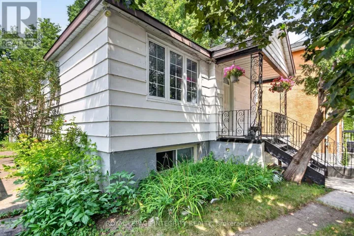 173 GENEST STREET, Ottawa, Ontario K1L7Y8