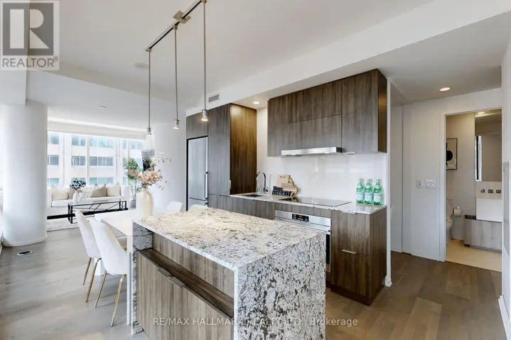 520 - 1 BLOOR STREET E, Toronto (Church-Yonge Corridor), Ontario M4W0A8
