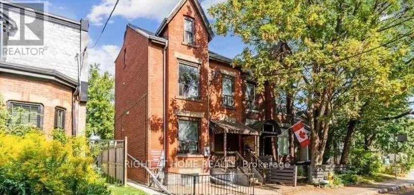 #202 - 27 HAMILTON STREET, Toronto (South Riverdale), Ontario M4M2C6