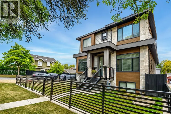 2705 WAVERLEY AVENUE, Vancouver, British Columbia V5S1E9
