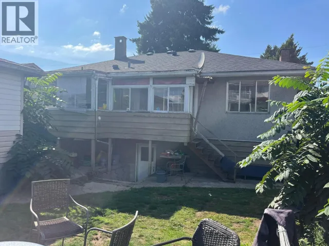 5010 LORRAINE AVENUE, Burnaby, British Columbia V5G2S2