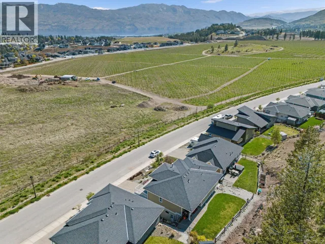2600 Paramount Drive, West Kelowna, British Columbia V4T3M6
