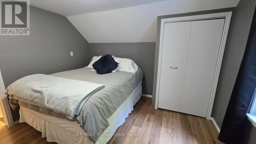 780