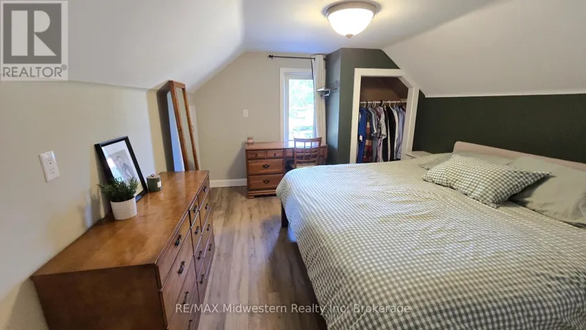 780