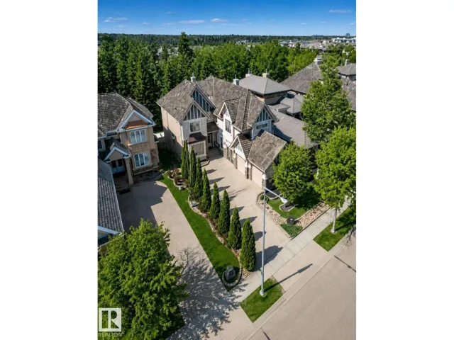 322 CALDWELL CL NW, Edmonton, Alberta T6M2W9