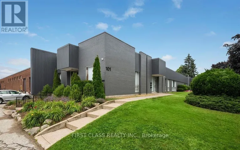 B2 - 103 BRISBANE ROAD, Toronto (York University Heights), Ontario M3J2K5