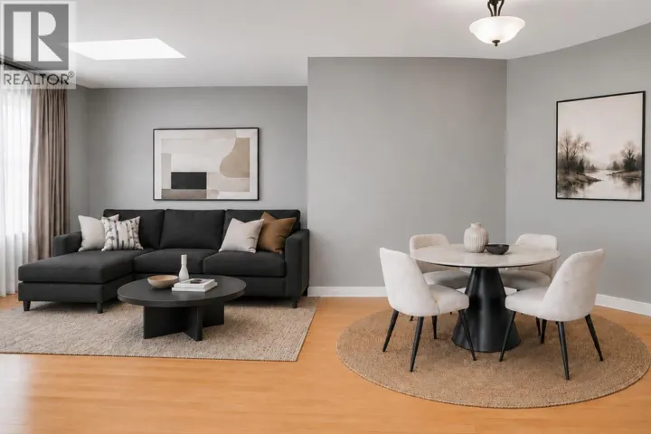 103 108 W ESPLANADE, North Vancouver, British Columbia V7M3M8