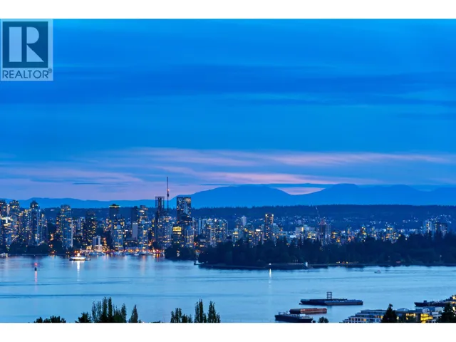 801 120 16TH WEST STREET, North Vancouver, British Columbia V7M3N6