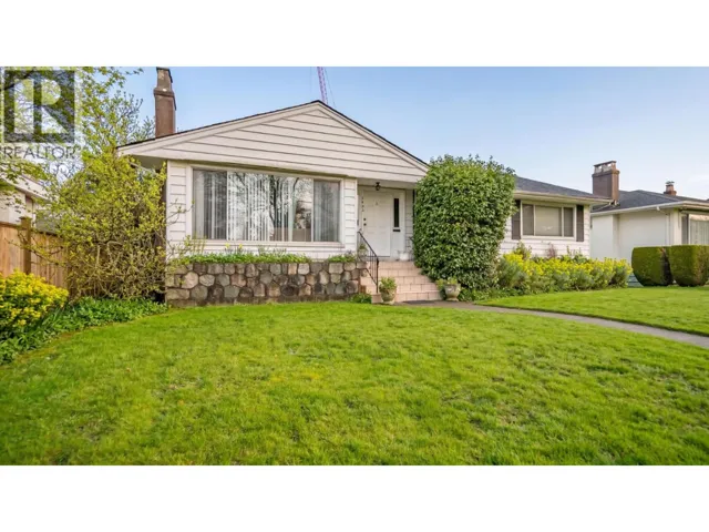 5433 ASH STREET, Vancouver, British Columbia V5Z3G5