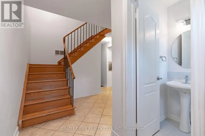 TH#12 - 405 HYACINTHE BOULEVARD, Mississauga (Mississauga Valleys), Ontario L5A3N1