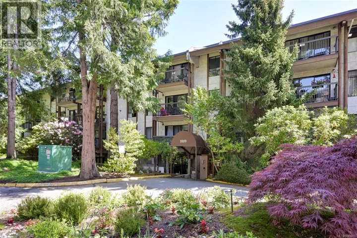 409 1009 McKenzie Ave, Saanich, British Columbia V8X4B1