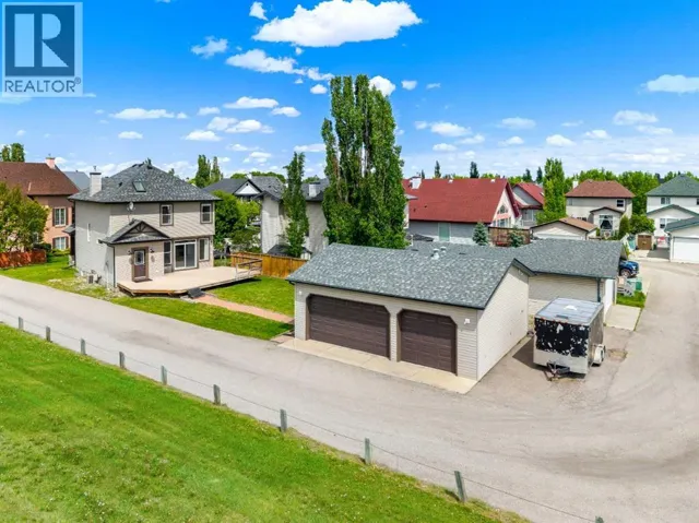 31 Elgin Green SE, Calgary, Alberta T2Z3Y8