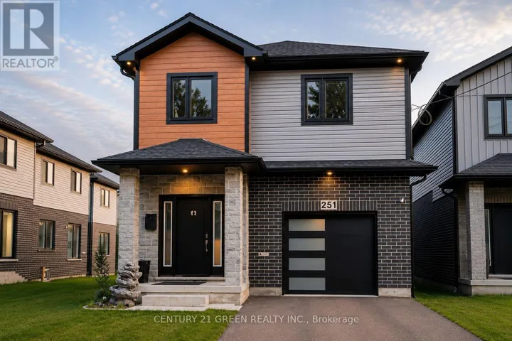 251 CLARK AVENUE, Kitchener, Ontario N2C2A9