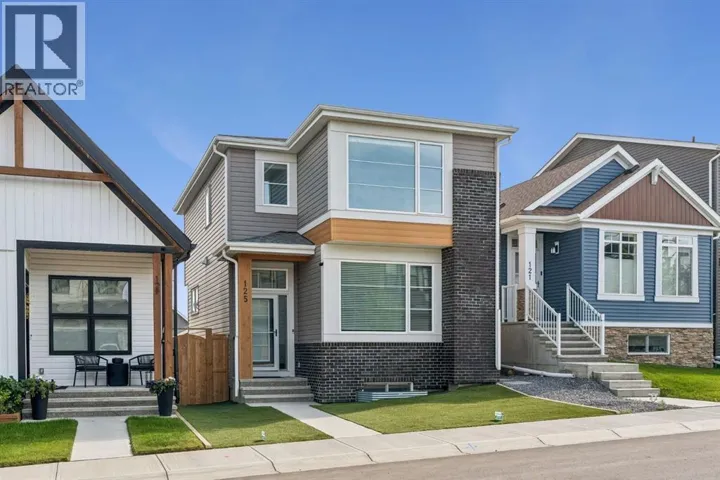 125 Rochester Way NW, Calgary, Alberta T3L0G9