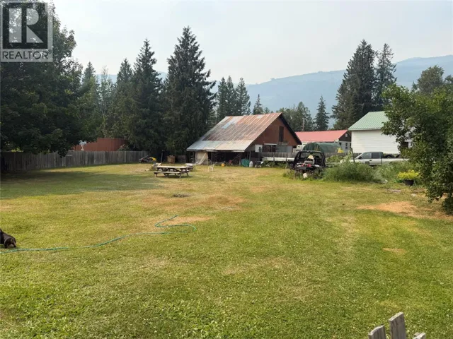 4243 Bloomquist Road, Malakwa, British Columbia V0E2J0