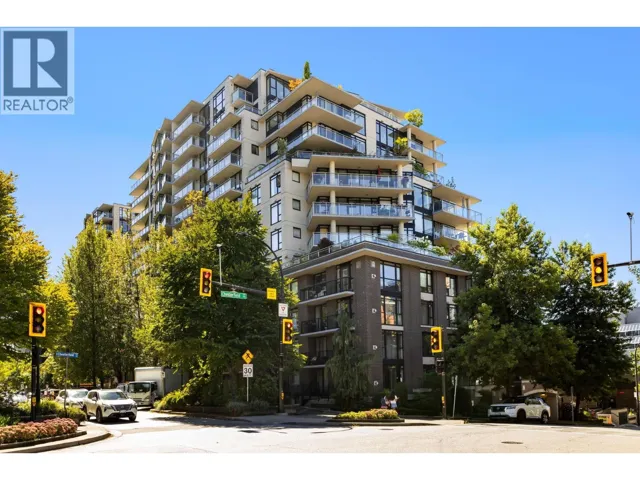 205 175 W 1ST STREET, North Vancouver, British Columbia V7M3N9