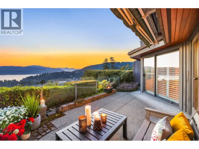 5360 MEADFEILD ROAD, West Vancouver, British Columbia V7W3E5