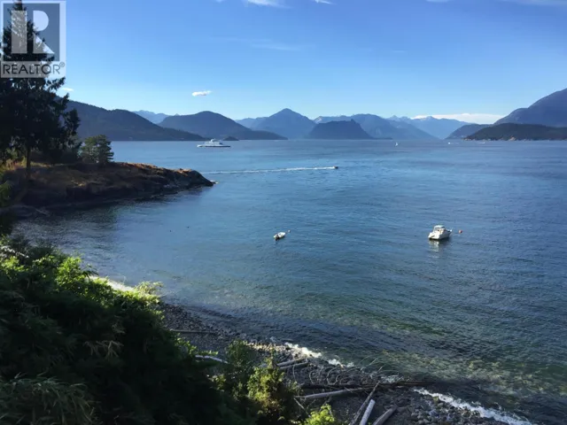 7145 CLIFF ROAD, West Vancouver, British Columbia V7W2L3