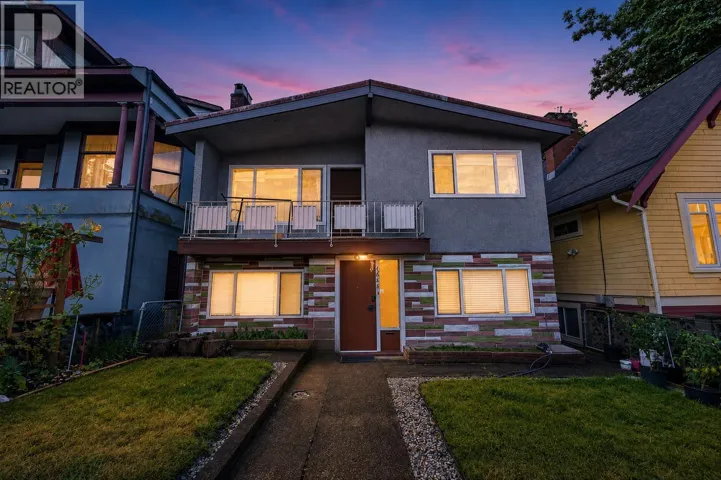 1828 PARKER STREET, Vancouver, British Columbia V5L2K9