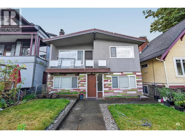 1828 PARKER STREET, Vancouver, British Columbia V5L2K9