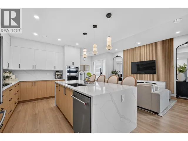 707 Raymer Road, Kelowna, British Columbia V1W1H6