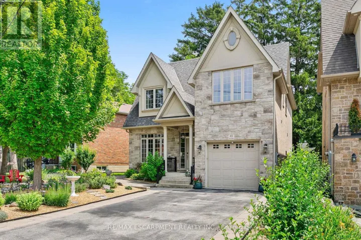 85 PARK STREET W, Mississauga (Port Credit), Ontario L5H1L2