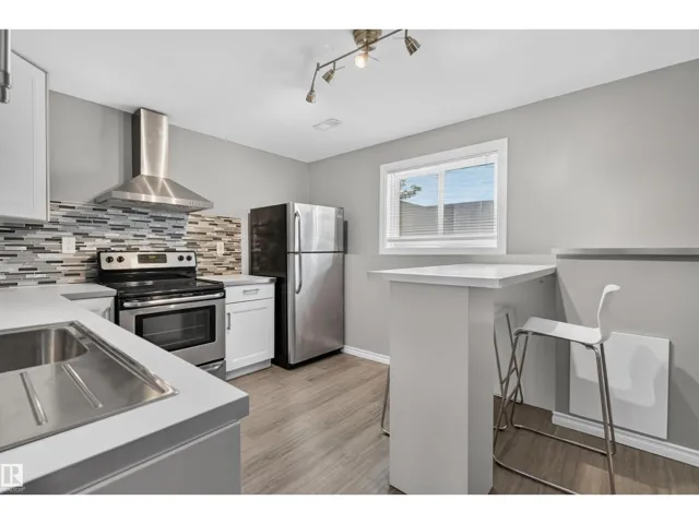 18303 76 AV NW, Edmonton, Alberta T5T2L5
