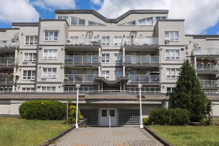 310 14377 103 AVENUE, Surrey, British Columbia V3T5V5