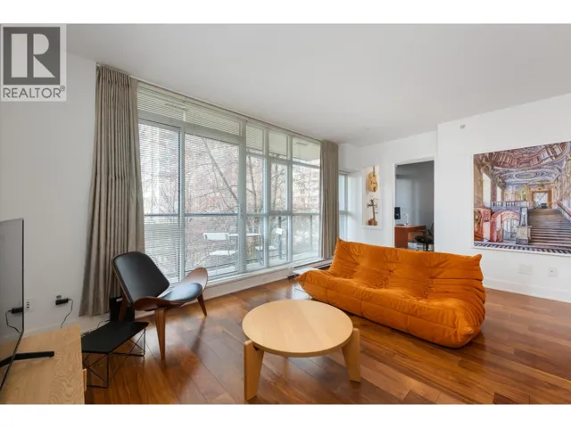 303 988 RICHARDS STREET, Vancouver, British Columbia V6B8R2