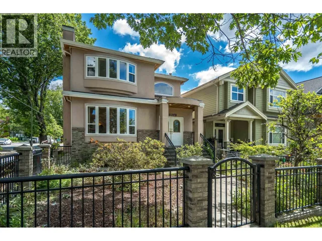 2304 GARDEN DRIVE, Vancouver, British Columbia V5N4X3
