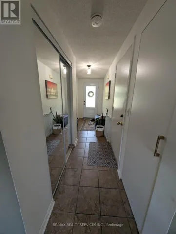 466 BANKSIDE DRIVE, Kitchener, Ontario N2N3J6