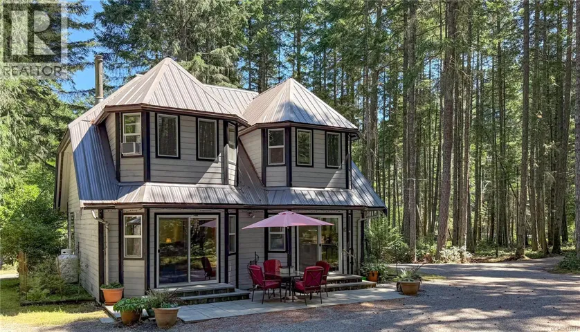 980 coats Dr, Gabriola Island, British Columbia V0R1X3