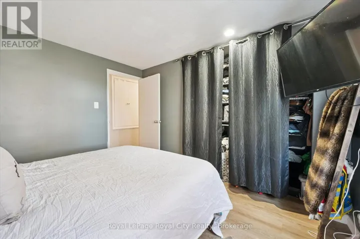 780