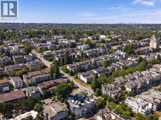 1686 ARBUTUS STREET, Vancouver, British Columbia V6J3X2
