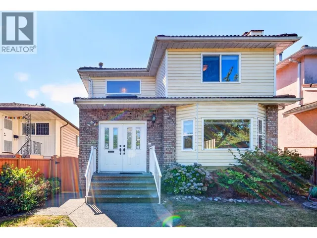 6673 GLADSTONE STREET, Vancouver, British Columbia V5P4E8