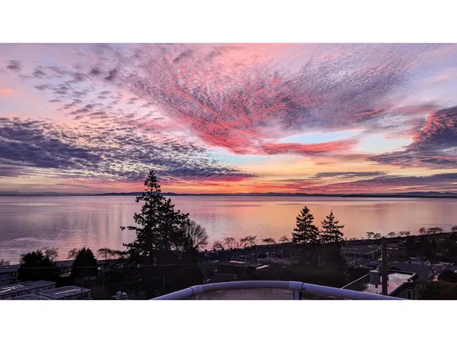 14937 BLACKWOOD LANE, White Rock, British Columbia V4B2A8