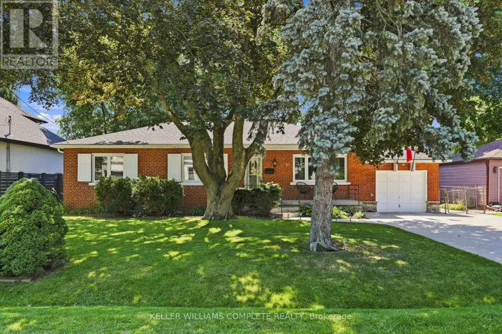 70 FLORESTA COURT, Hamilton (Ancaster), Ontario L9G1R8