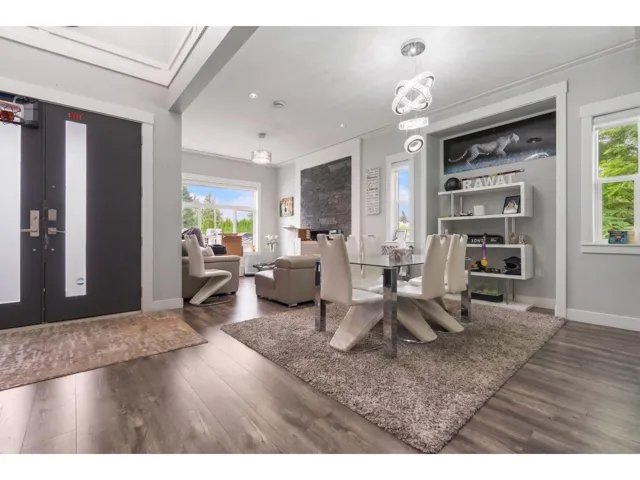 14017 110 AVENUE, Surrey, British Columbia V3R1Z3