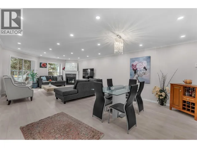 207 1500 OSTLER COURT, North Vancouver, British Columbia V7G2S2