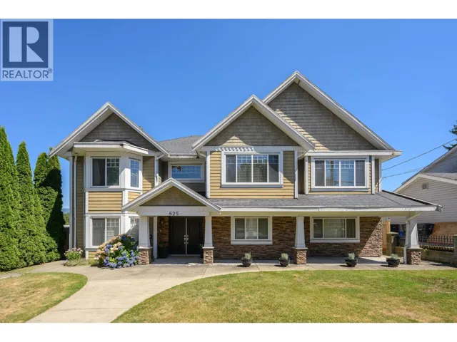 825 ROBINSON STREET, Coquitlam, British Columbia V3J4G4