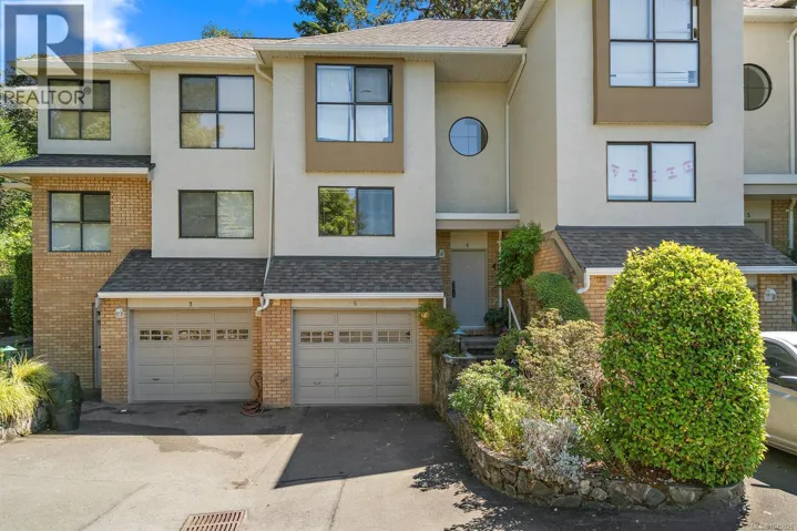 6 1404 McKenzie Ave, Saanich, British Columbia V8N1A1
