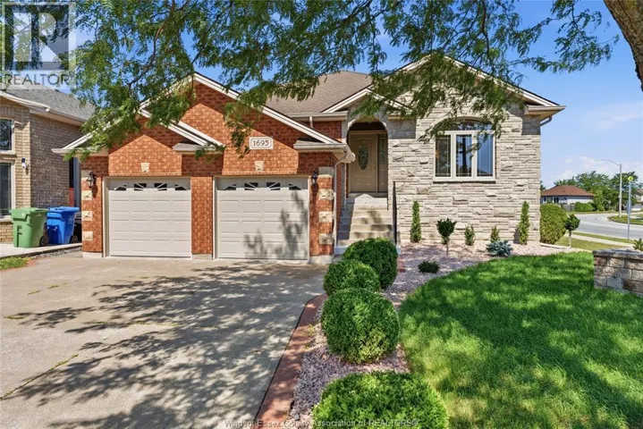 1695 MERIDIAN STREET, Windsor, Ontario N9G3E7