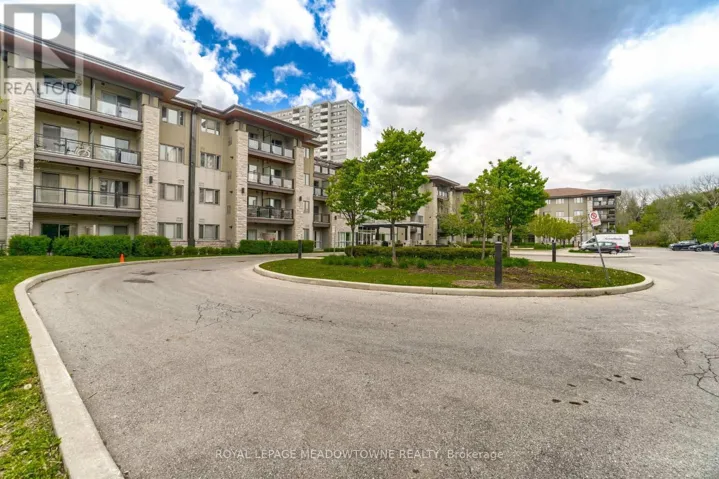 119 - 570 LOLITA GARDENS, Mississauga (Mississauga Valleys), Ontario L5A0A1